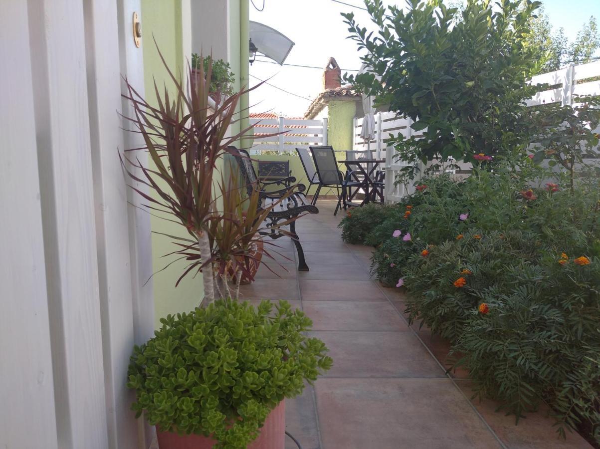 Granny'S Home Roussopoulio Ngoại thất bức ảnh